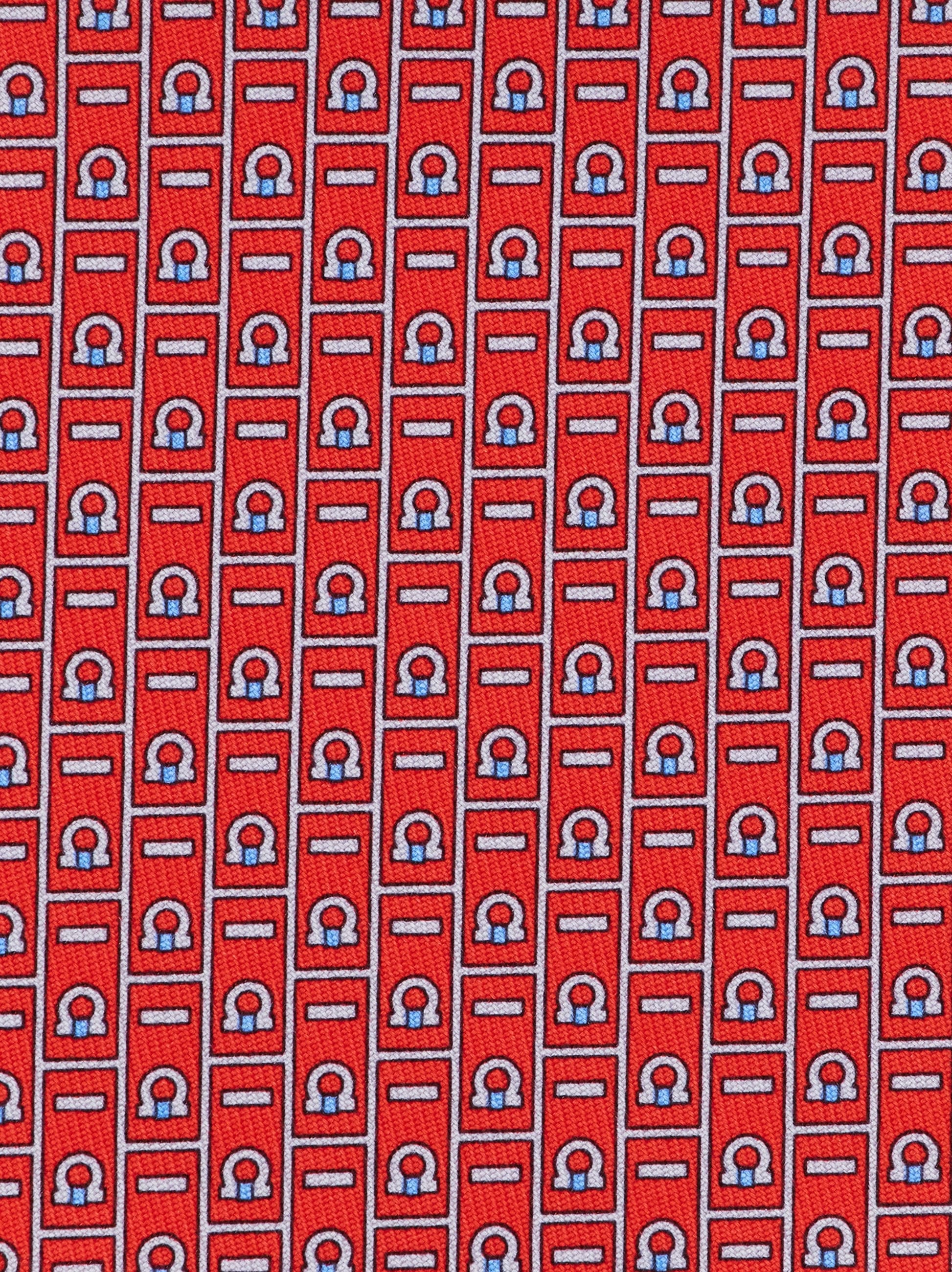 8056283715010_2