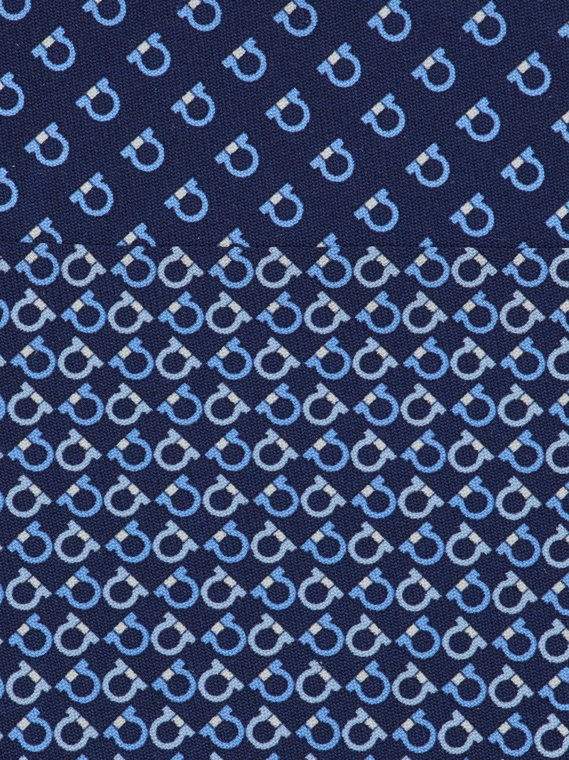 8017580060944_02